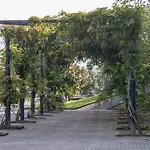 起锚旅馆 2* 埃拉斯蒂列罗