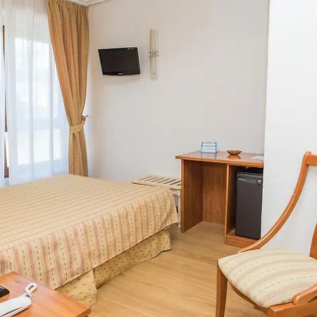 فندق Anclas إل أستيريلو